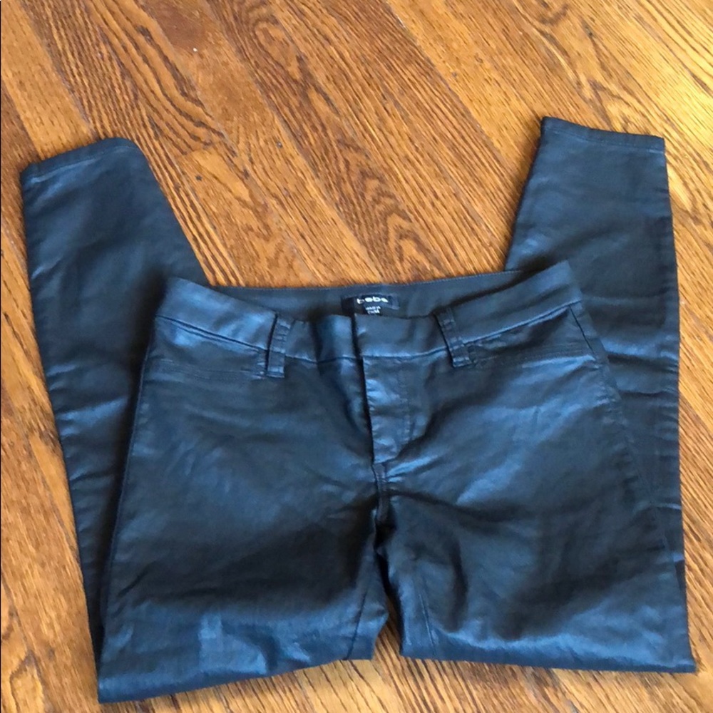 Leather-like Bebe jeggings
